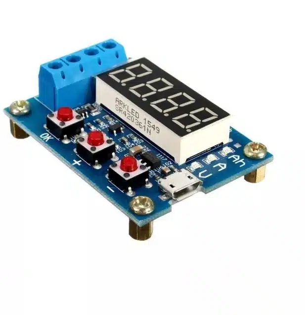 HW-586 battery capacity tester for 18650 Li-ion batteries, digital display showing voltage, current, and mAh readings.
