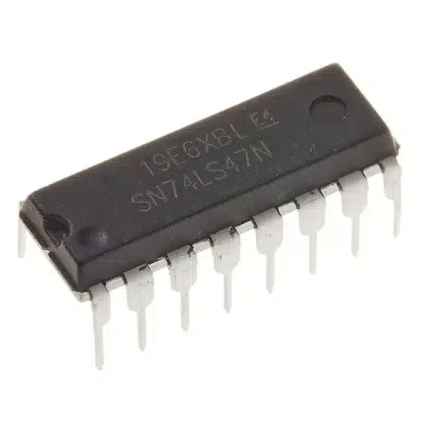 7447 BCD to 7-segment decoder/driver IC in DIP package, digital IC for converting binary-coded decimal inputs to 7-segment display outputs.